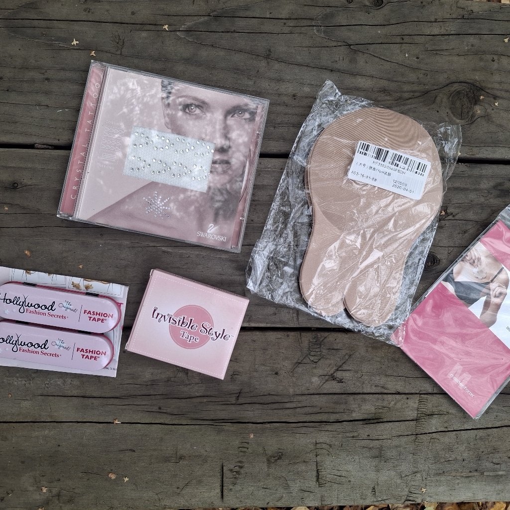 Hollywood Fashion Secrets Tape And Accessories Set